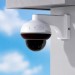 Foscam D8T oder D8ET Kamera an weißer FABWMB-D8 Wandhalterung an Hauswand montiert