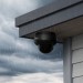 Foscam D8ET schwarz 4K 8MP PoE Dome Überwachungskamera außen unter Dachvorsprung bei Regen montiert